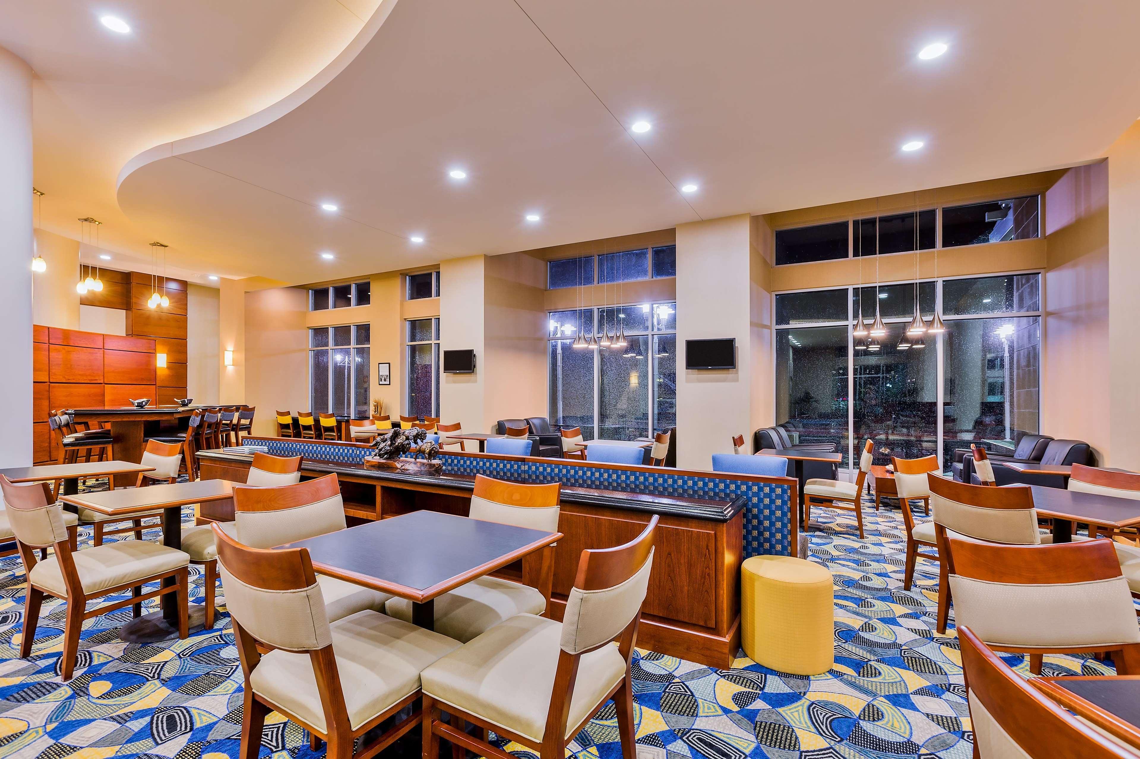 Hampton Inn & Suites Owensboro Downtown Waterfront Eksteriør billede
