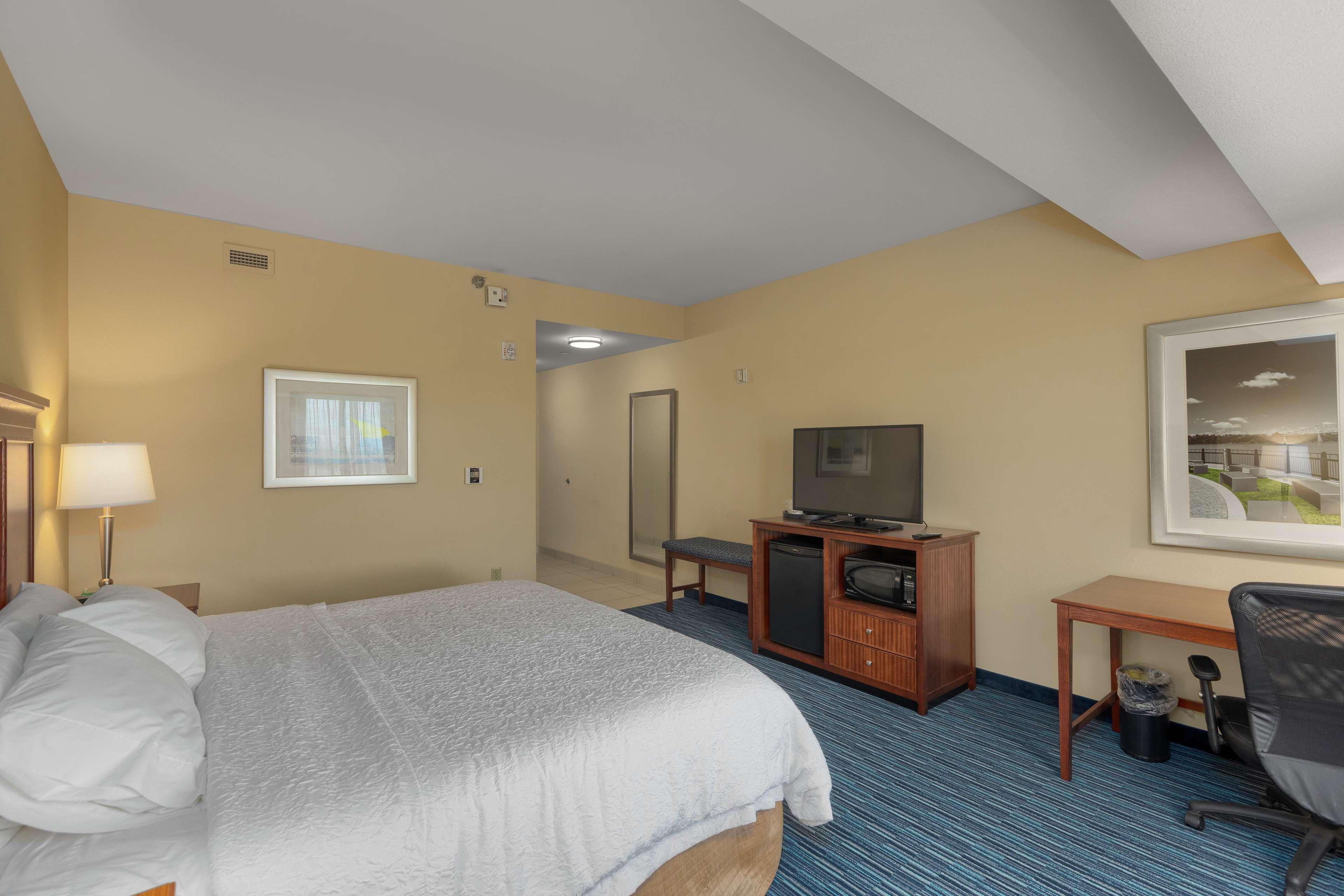 Hampton Inn & Suites Owensboro Downtown Waterfront Eksteriør billede