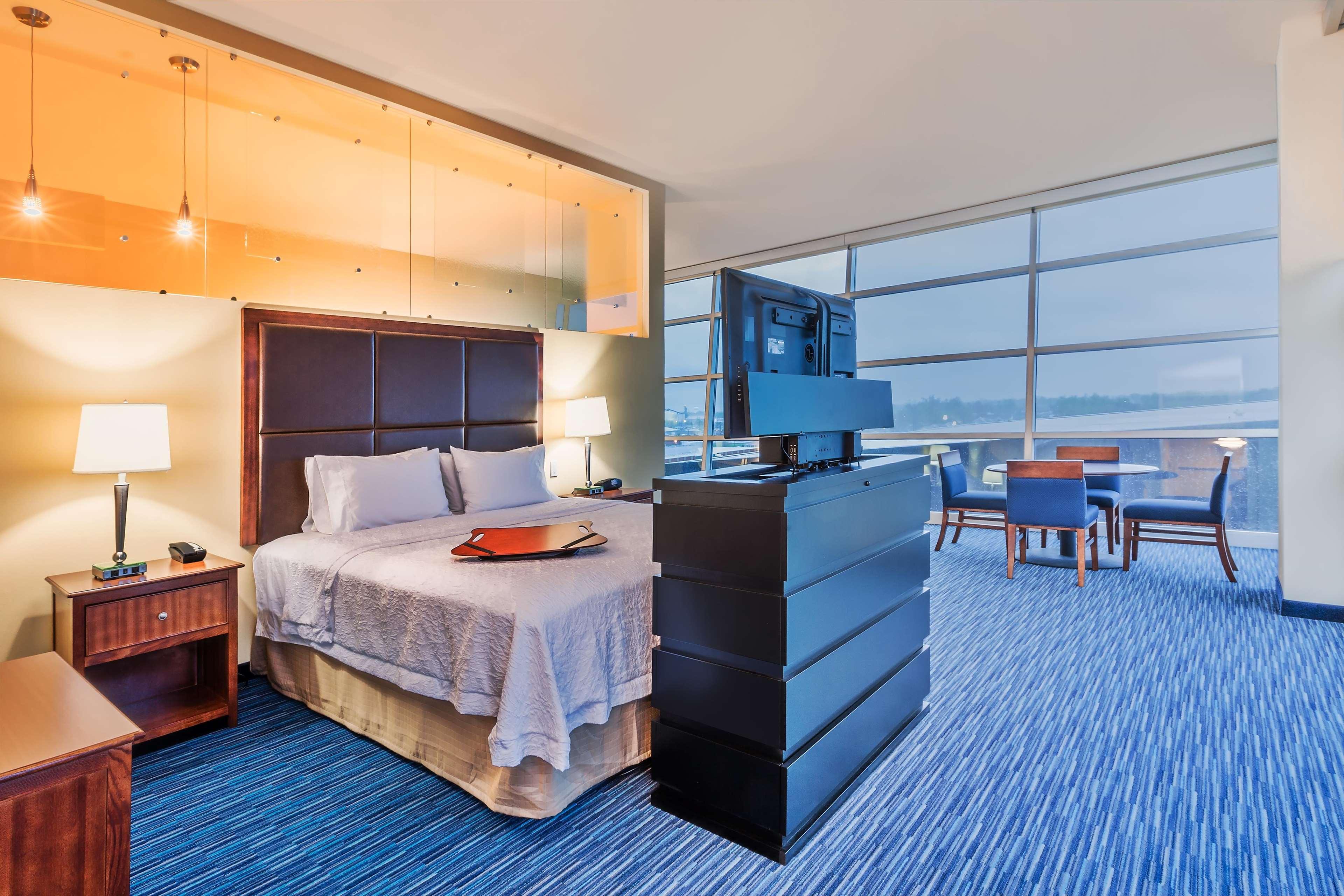 Hampton Inn & Suites Owensboro Downtown Waterfront Eksteriør billede